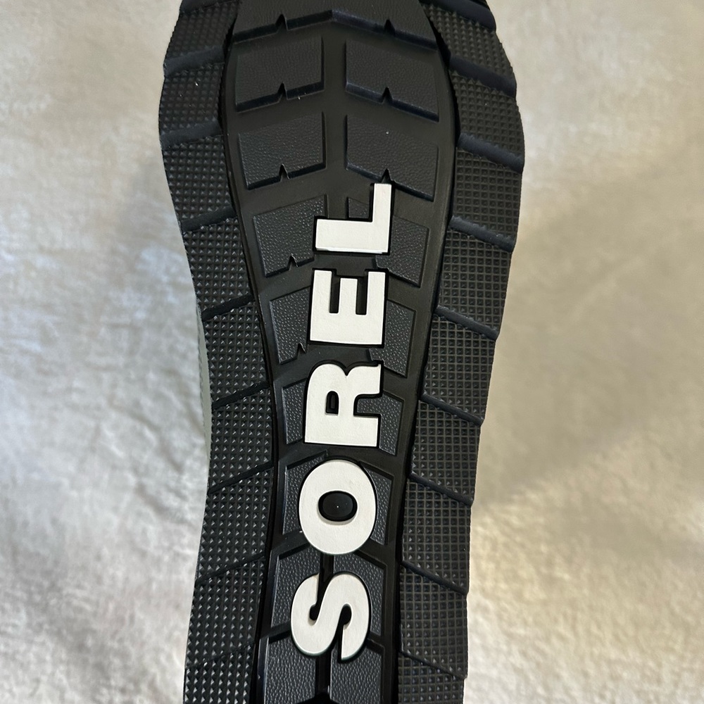 Sorel Whitney II short boot. - Picture 5 of 6